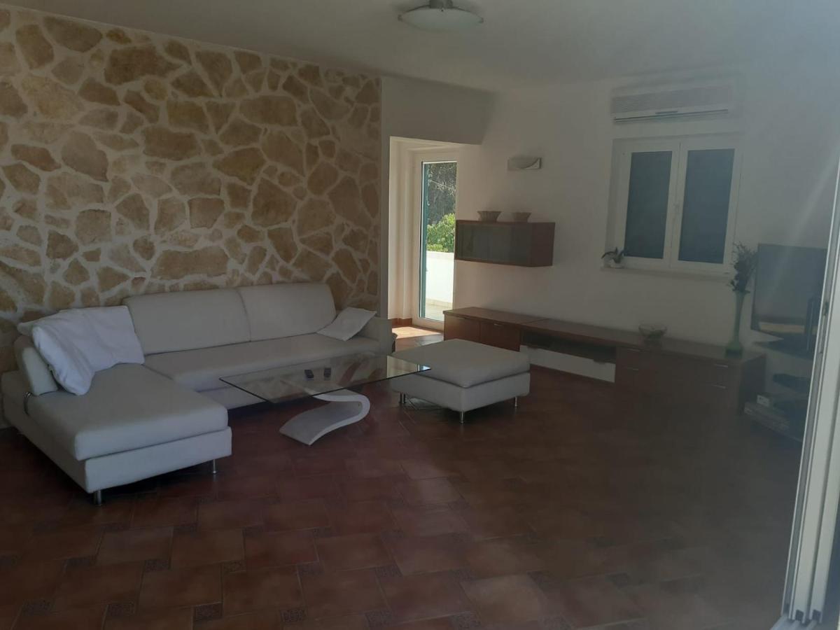 Apartments Ilicic Supetar Exterior foto
